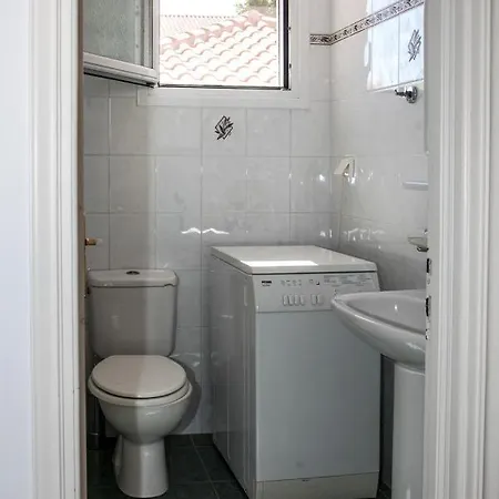 Semesterbostad Kefalonia, Family Friendly House & Parking *