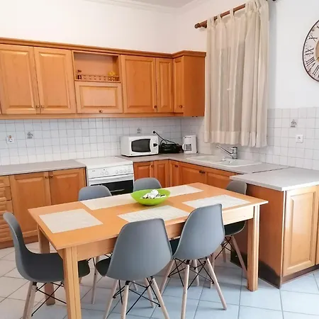 Kefalonia, Family Friendly House & Parking